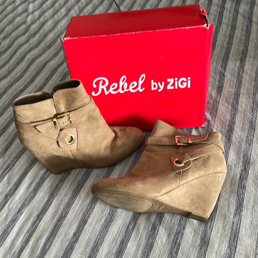 Taupe wedge booties- Size 9